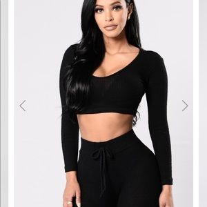 Wanderlust cropped hoodie. New !